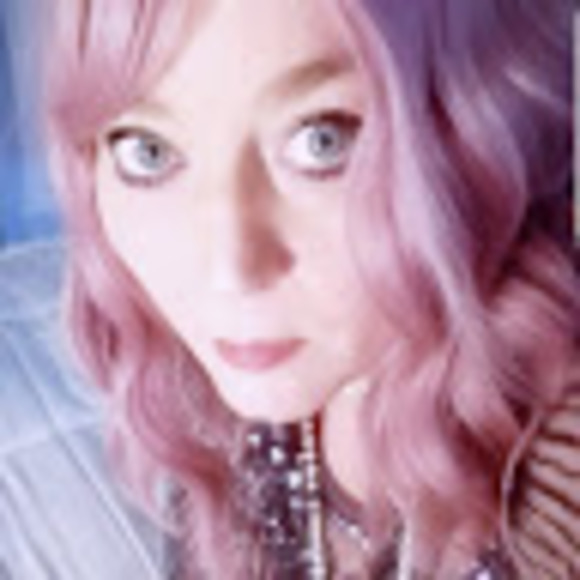 Meet your Posher, Crystal - Picture 1 of 1